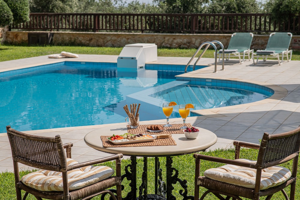 Gerani Villas