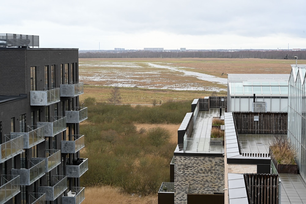 Modern and Bright Apartment Near Metro Station in Copenhagen Orestad view 4