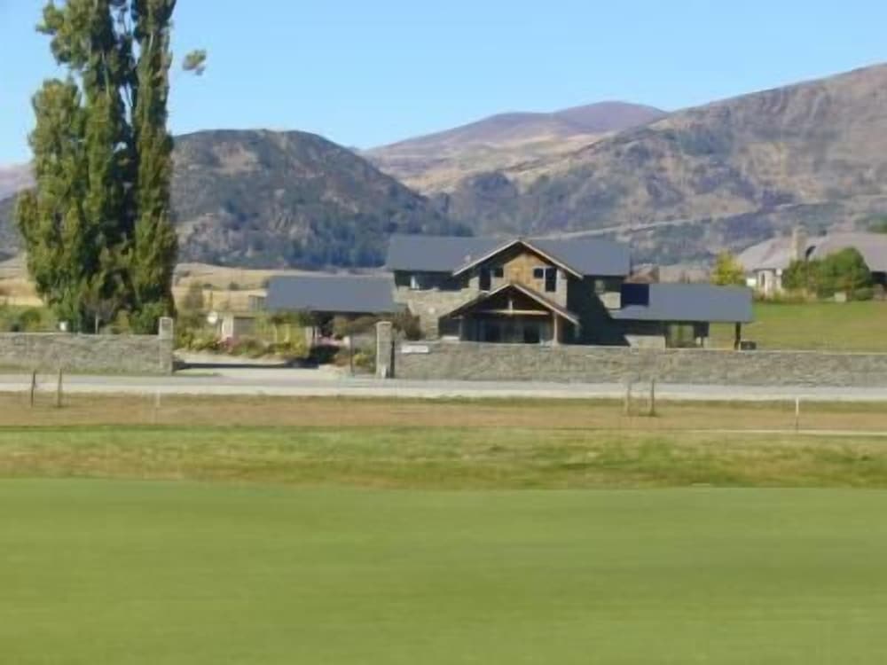 Golf Course Road Chalets — photo 15