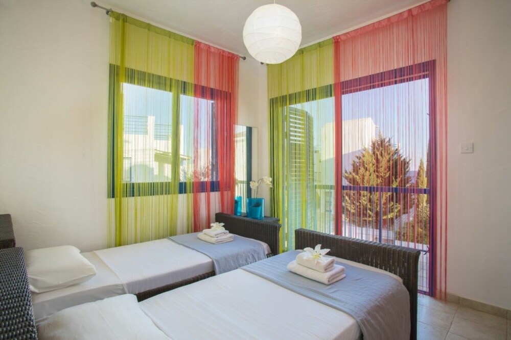 Beautiful Villa With Private Pool, Pernera Villa 1004 view 3