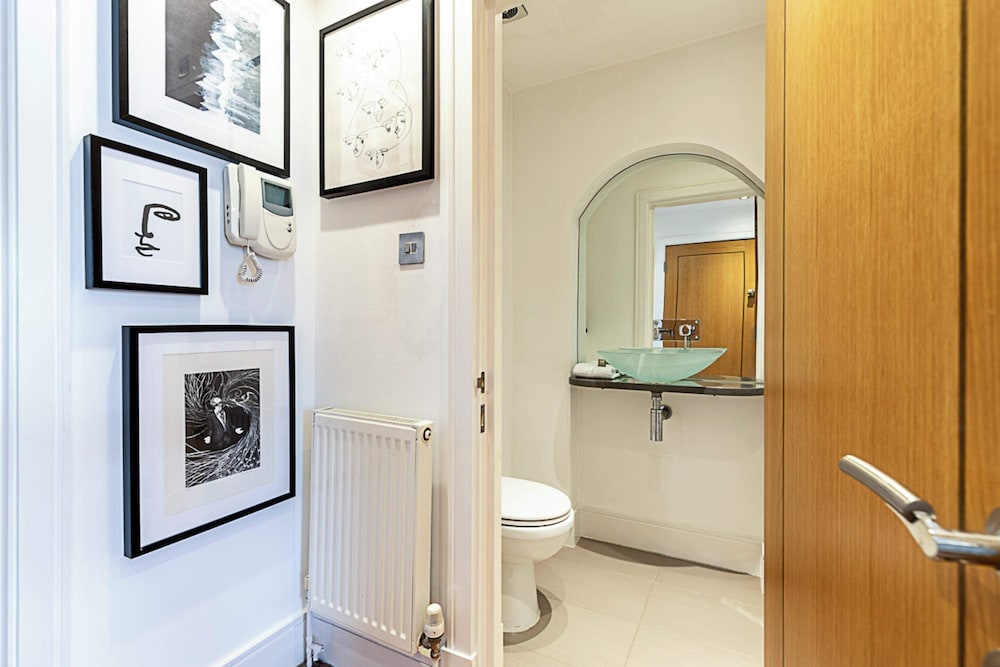 Stylish One Bedroom Apartment