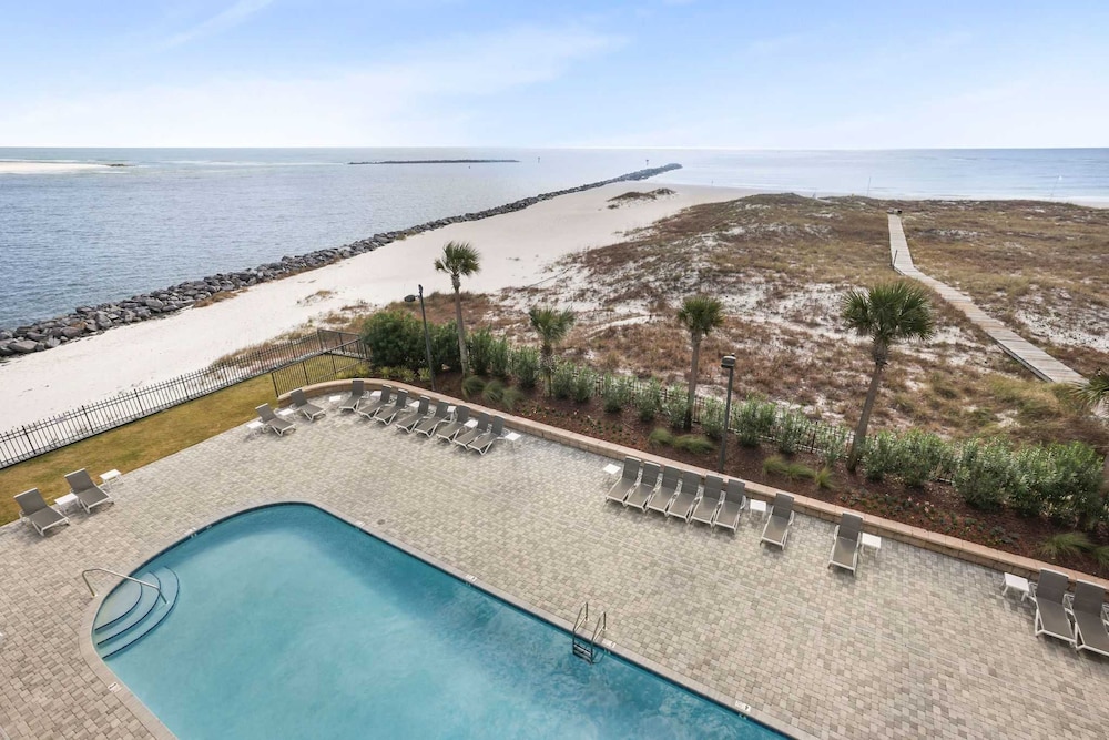 Grand Pointe 411 3 3 5 Gulf-front A Amenities