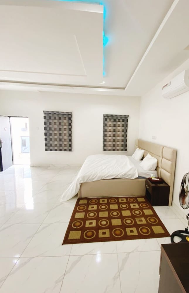 Merryway Apartment