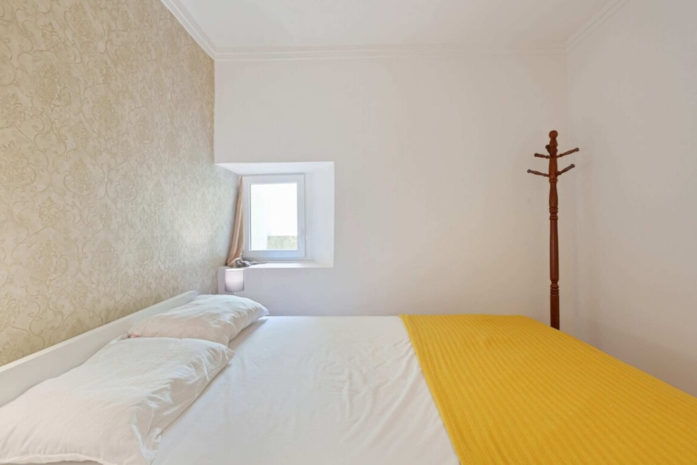 Stunning 1 Bedroom Apartment Near Alfama view 4