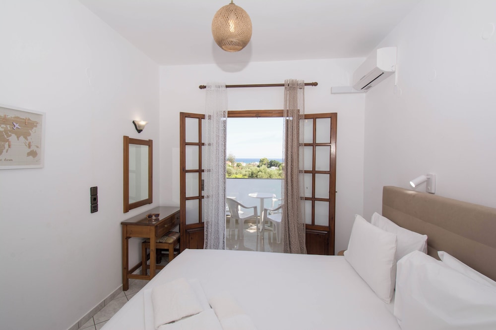 Rena Apartments Gouves