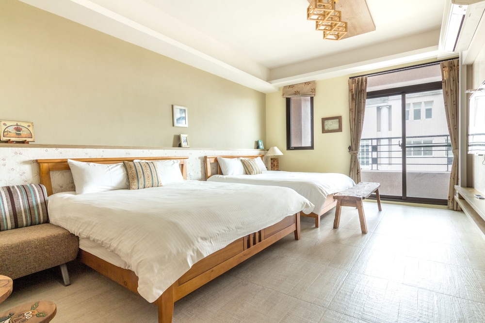 Jhongshan Building B&B