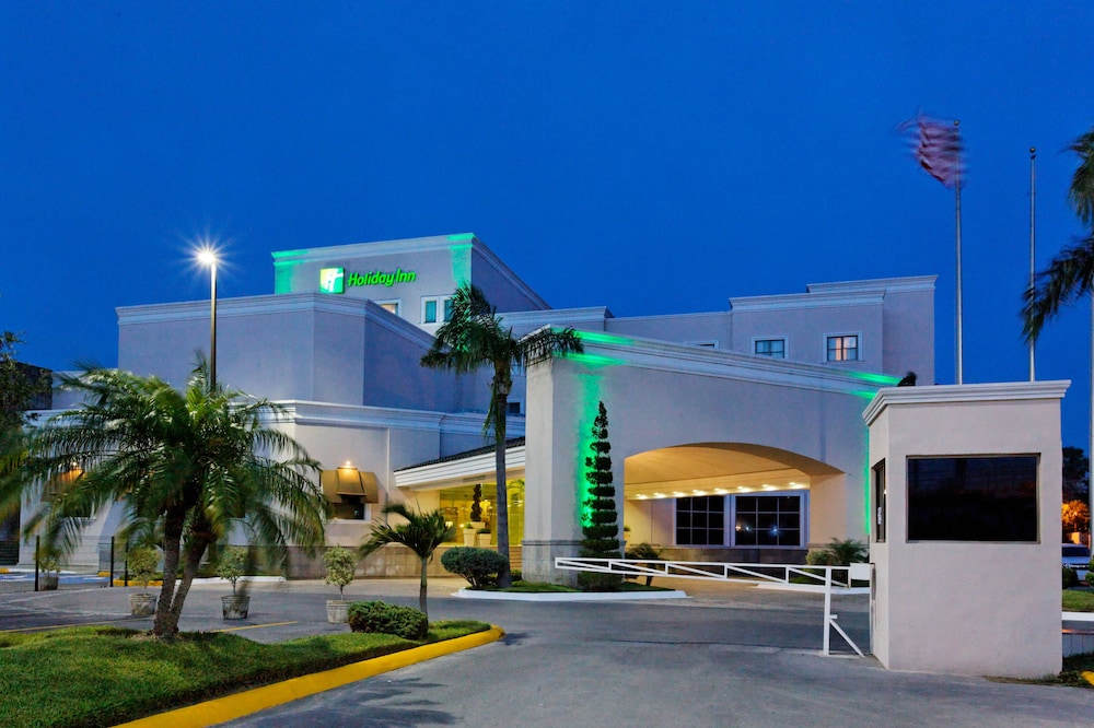 Reynosa Vacations - Holiday Inn Reynosa Zona Dorada, an IHG Hotel - Property Image 1