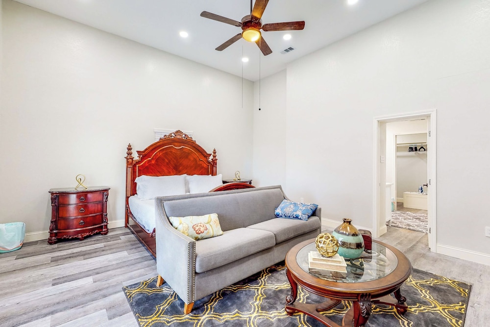 Lake Tawakoni Thrills - Cozy Home!
