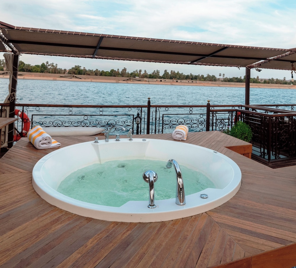 Sonesta Dahabeya Amirat I - Nile Cruise Ship - 7 nights from Luxor every Saturday