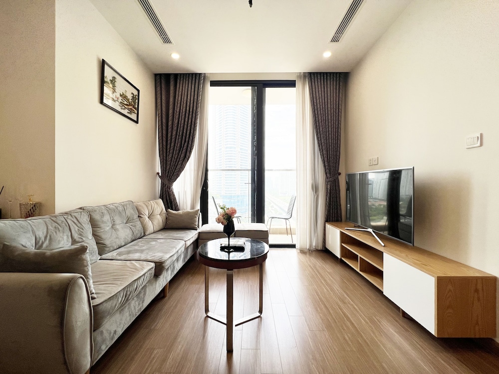 Luxhousing Vinhomes Skylake