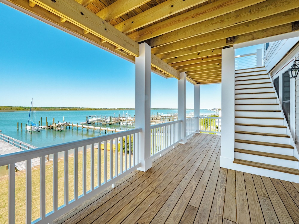 Channel 6 by Topsail Realty