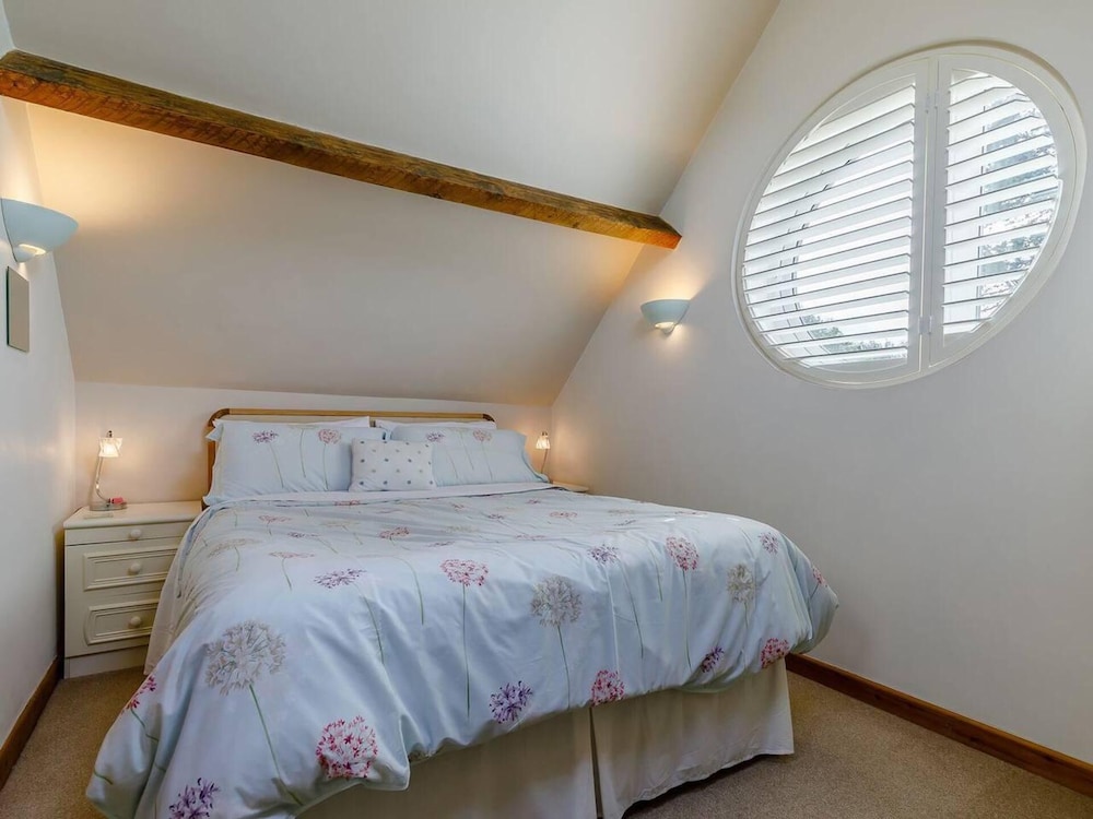 Knutsford Vacations - Charming 2-bed Cottage, Beautiful Views, Knutsford - Property Image 4
