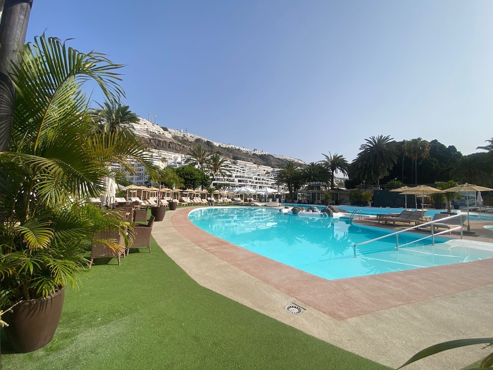 Comfortable Duplex Apartment Near the Beach