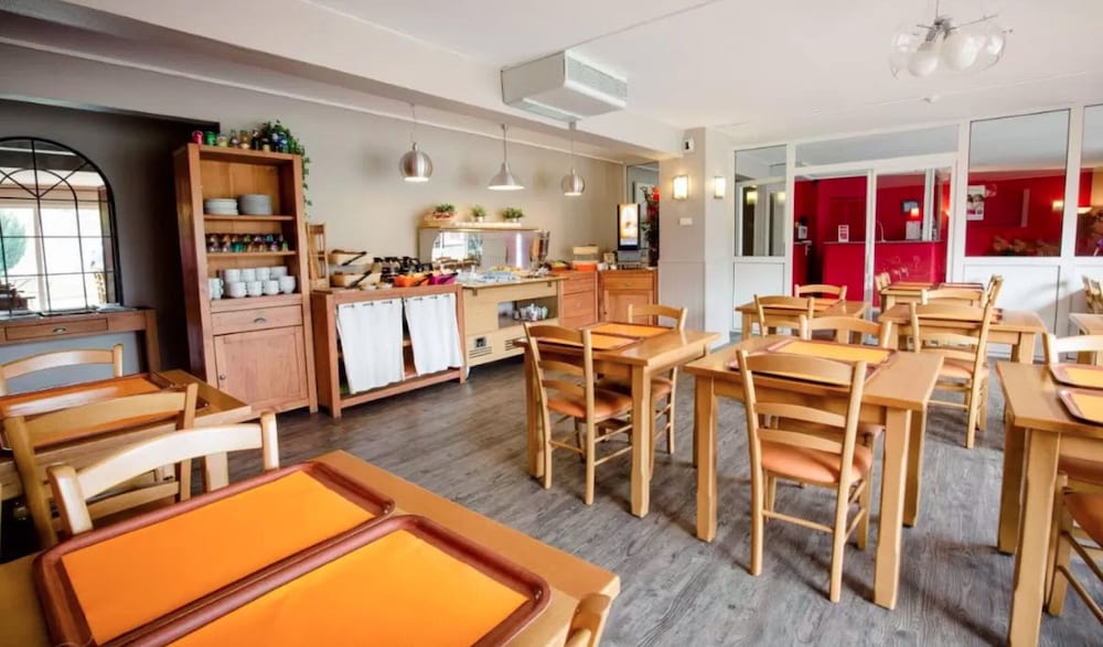 Chalon-Sur-Saone Vacations - Logis Hotel de la Thalie - Property Image 5