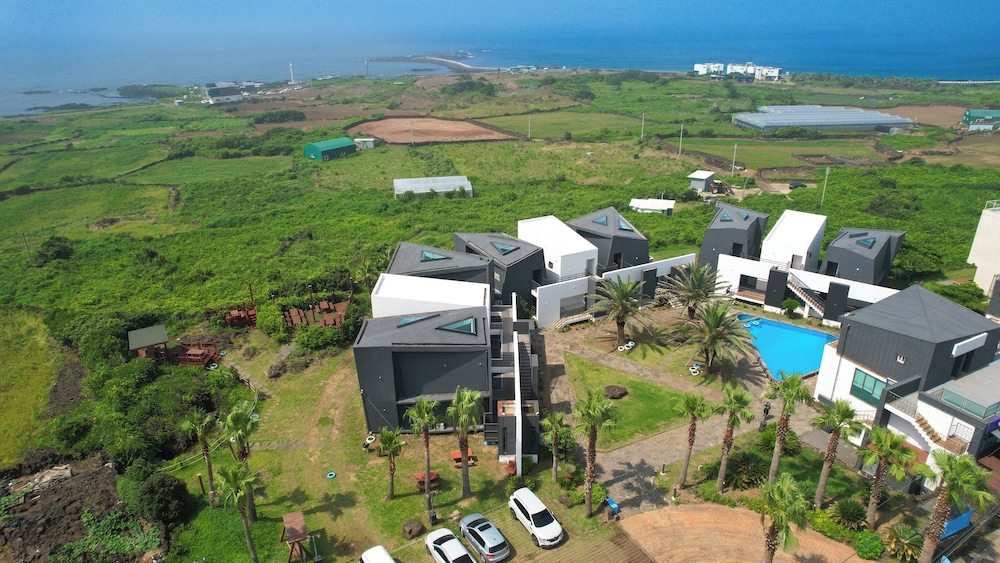 Yegerina Resort
