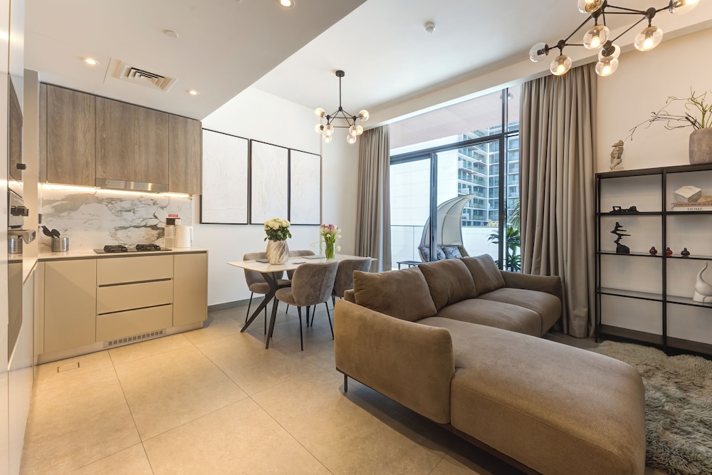 Modern 1 BR Oxford Terraces