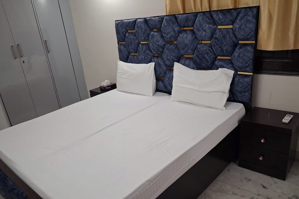 Metrolink Apartment & Suites-East Of Kailash