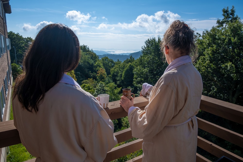 Art of Living Retreat Center
