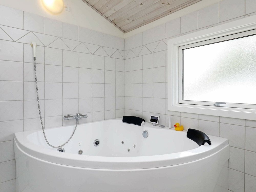 Luxury Spa Retreat in Spodsbjerg - By Traum Ferienwohnungen view 2