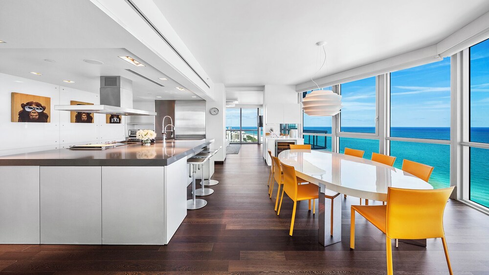 Luxury Vacation Rentals at The Setai by LRMB