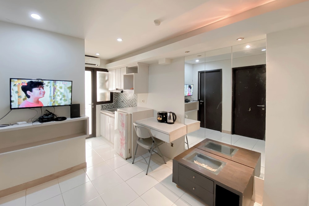 Good Deal And Comfy 2Br Kebagusan City Apartment
