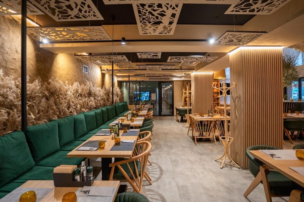 Avo Hotel