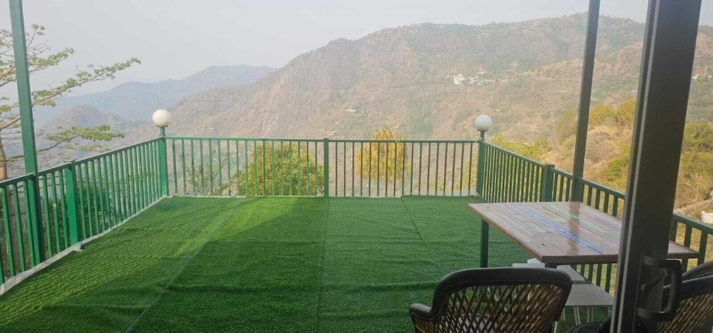 Bougainvilla Mountain Retreat