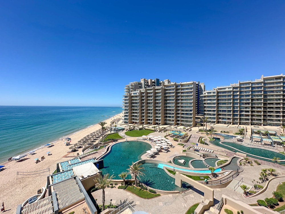 Beach Bliss Retreat 2BR Beachfront Condo