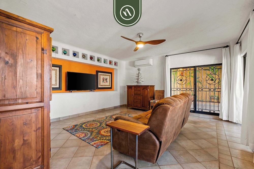 Mexican 2 BR Condo - Private Pool - Romantic Zone