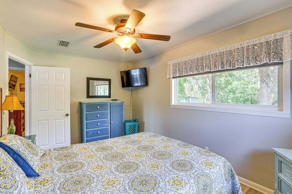 Dock + Screened Porch: Suwannee River Retreat!