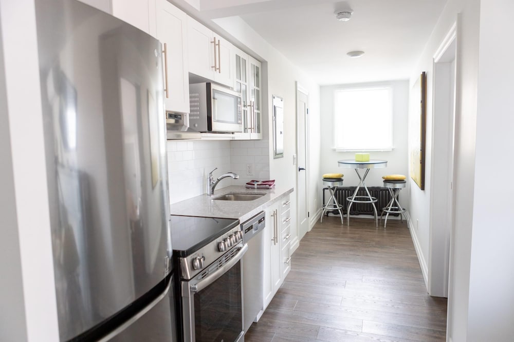 Modern Apt Neardowntown Ideal for Long Stays - U3