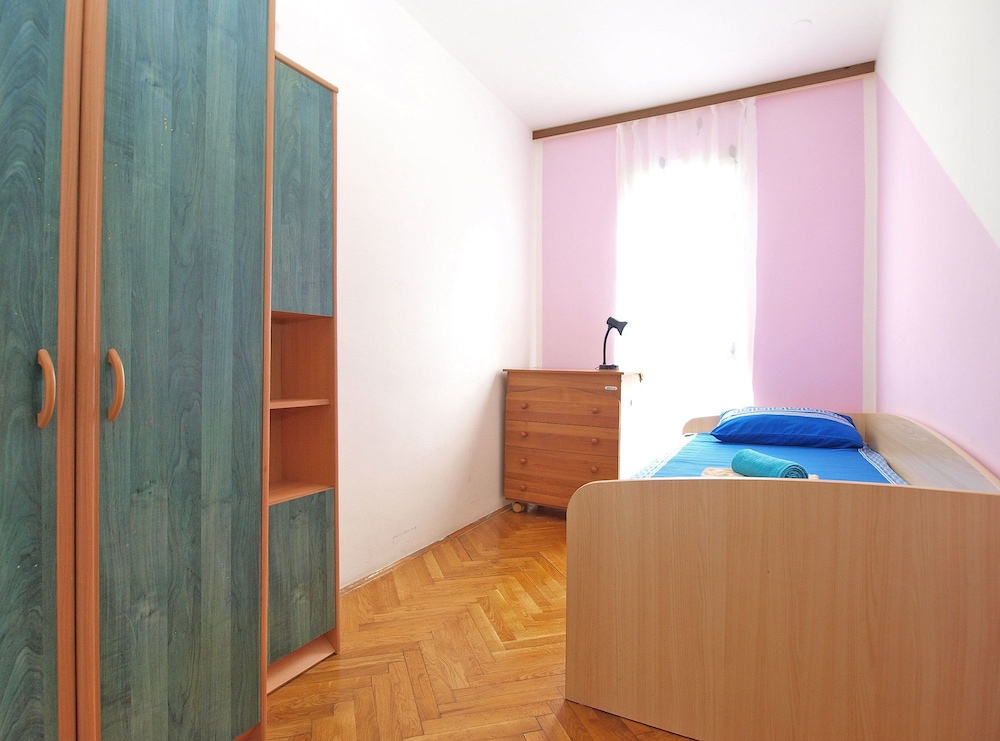 Apartment 1475 view 4