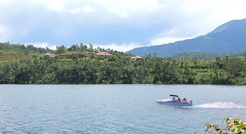 Arayal Resorts: A Unit of Sharoy Resort, Wayanad