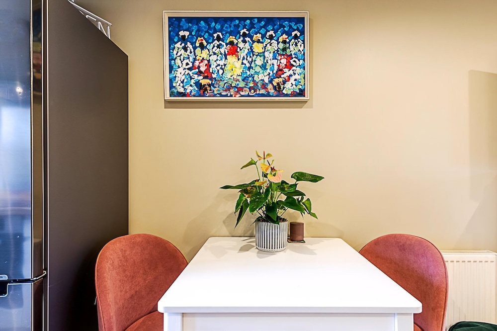 A Stylish Haven Near Portobello Road