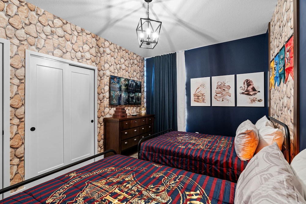 Modern Retreat With Themed Bedrooms Pool