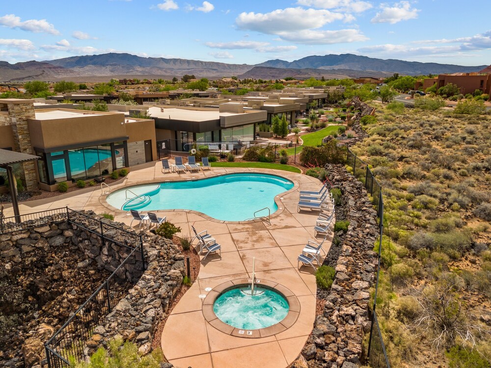 The Yucca Flower #11 3 Bedroom Home