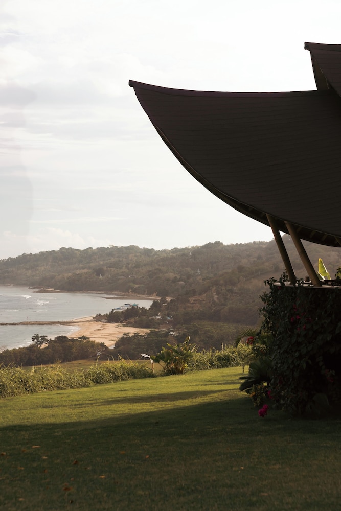 Ketanu Bamboo Lodge Sumba