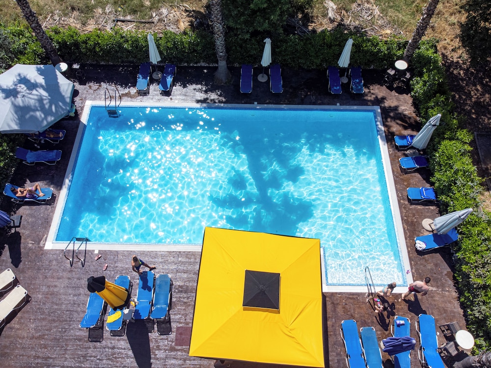 HOTEL ENA