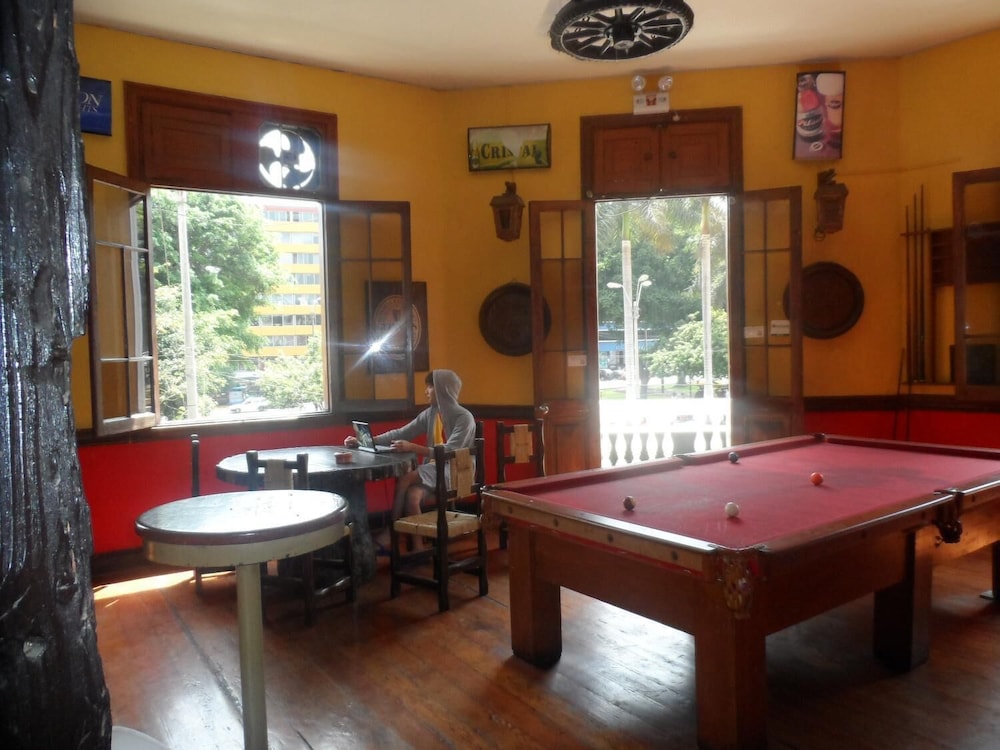 Flying Dog Hostel B&B