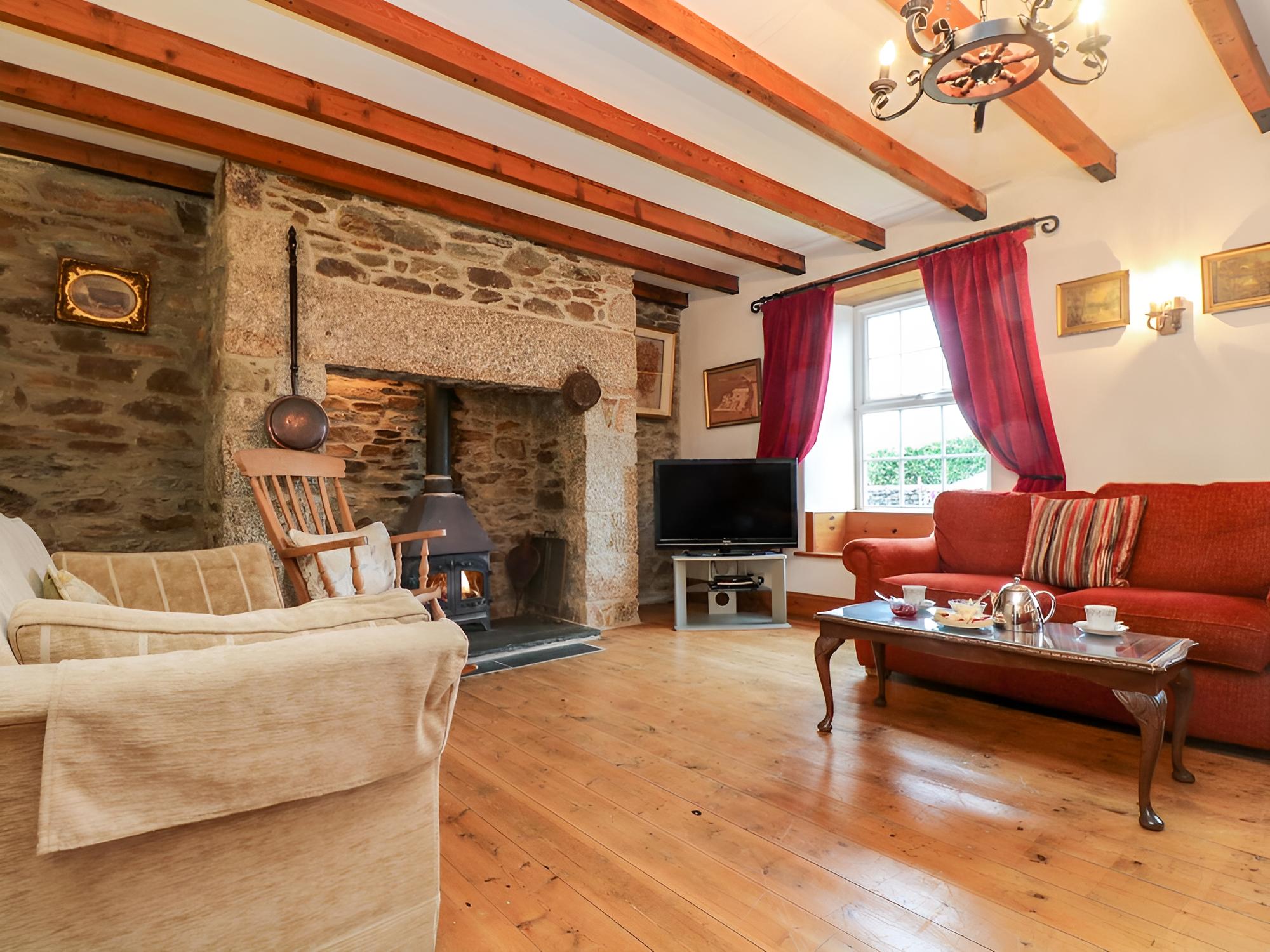 Hingey Farmhouse view 3