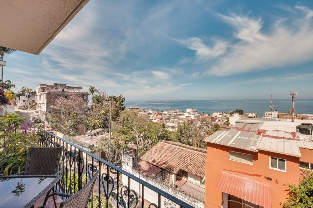 Puerto Vallarta Condo w/ Bay Views + Pool Access! view 2