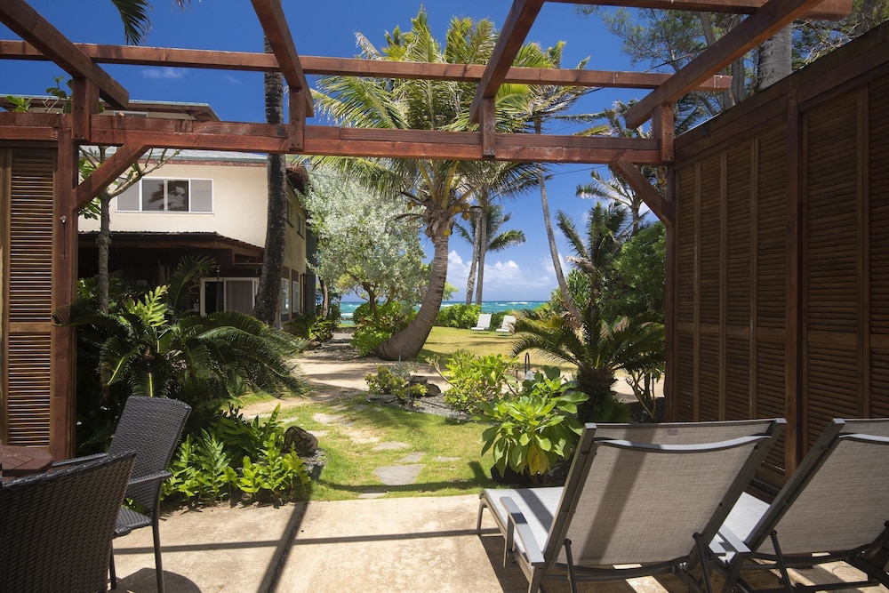 Tiki Moon Villas
