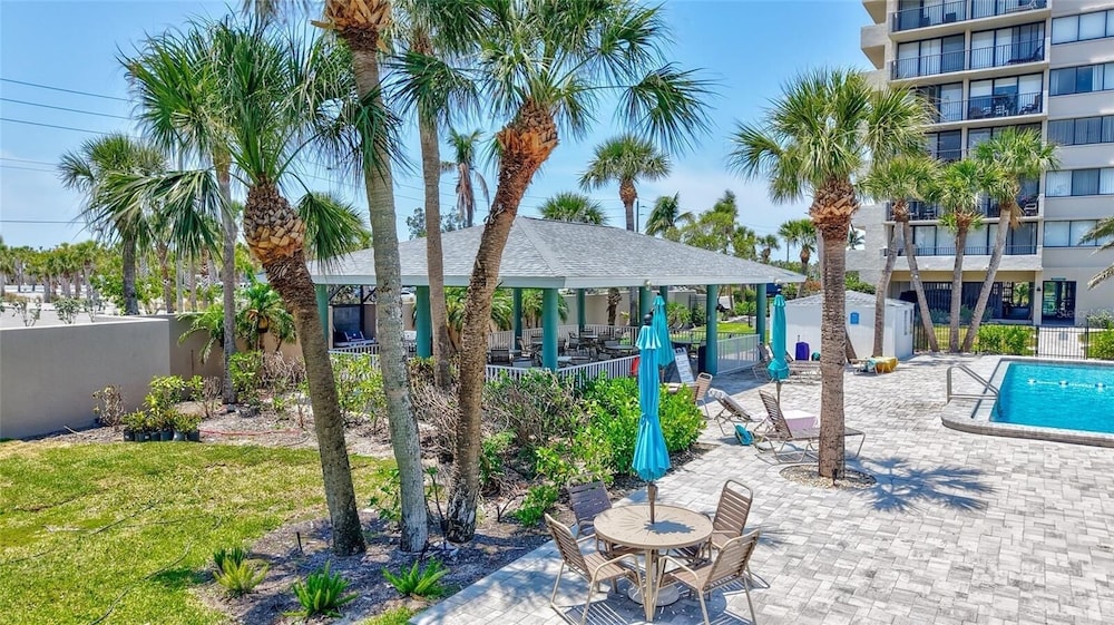 Siesta Beach Retreat 2 Bedroom Townhouse