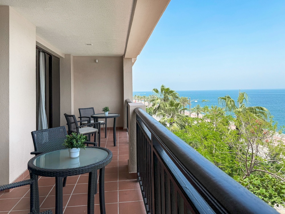 Resort Apartments - Royal Amwaj North