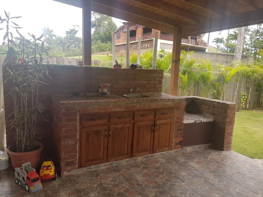 Villa Lujosa