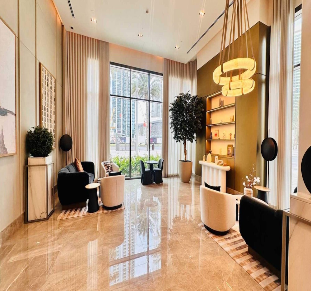 OYO HOME 1349 Burj Crown Luxury 1bed Apartment