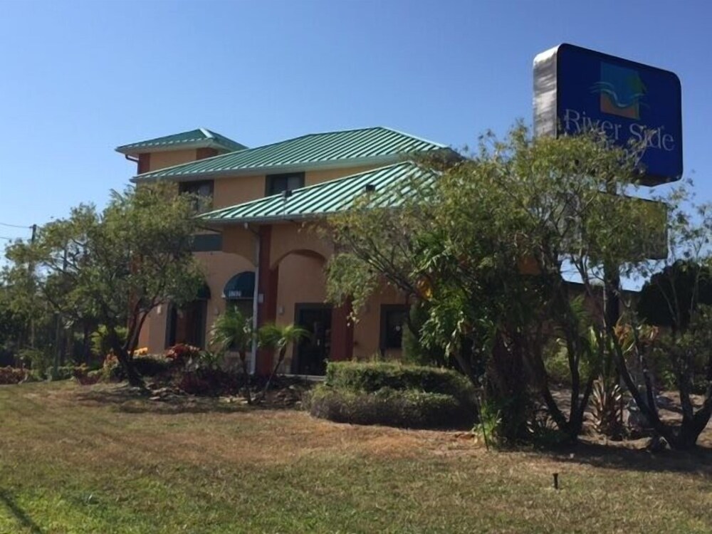 River Side Inn