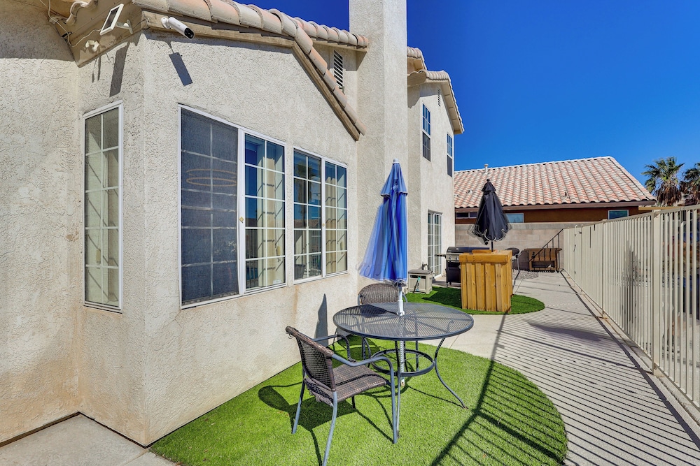 Pool, Games & Patio Bar! Epic Bullhead City Oasis