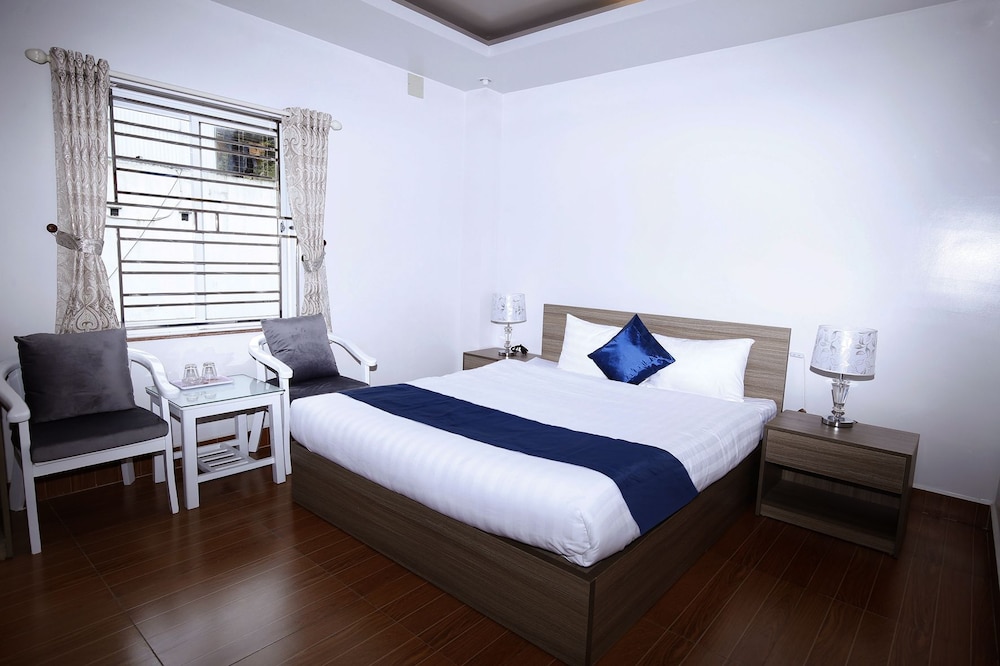 Cat Ba Central Hotel II - Hostel