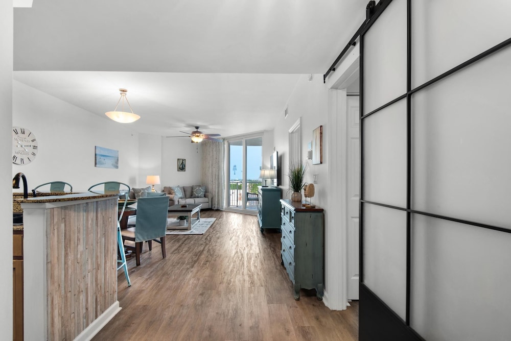 Palms Resort #1808 Jr 2BR